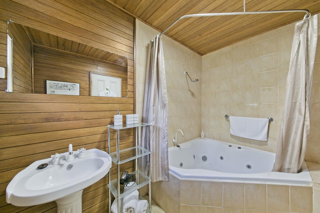 Hillside Country Retreat Hotel ยอร์ค ภายนอก รูปภาพ